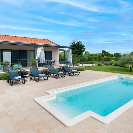 Vila Jolanda โรวีน ภายนอก รูปภาพ
