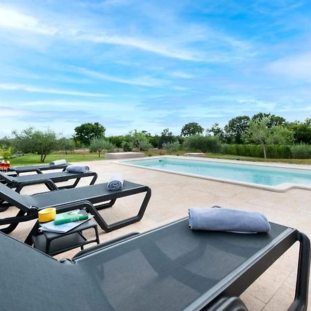 Vila Jolanda โรวีน ภายนอก รูปภาพ